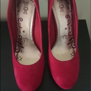Red brash heels 👠😍